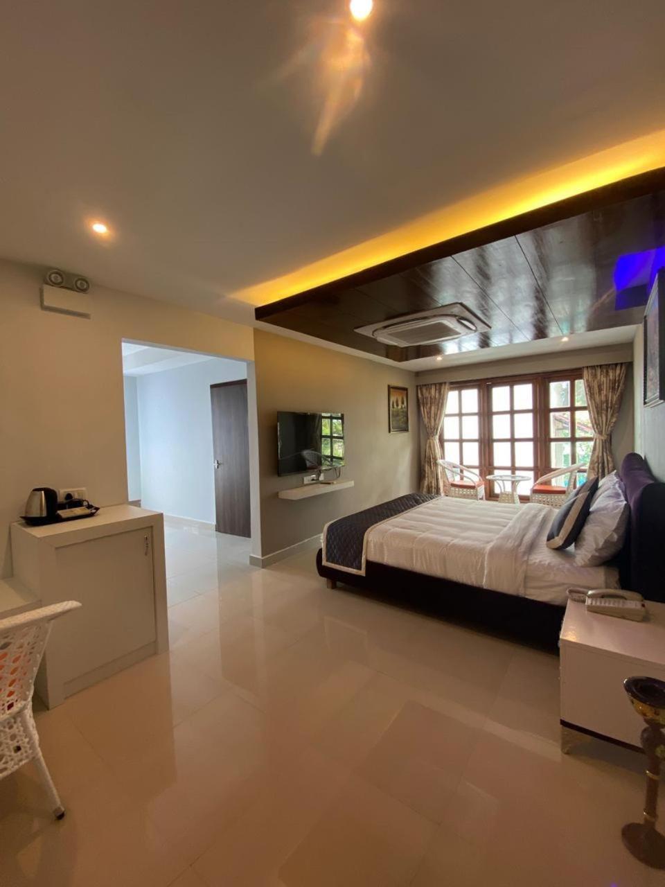 Montecarlo Hotel Mahabalipuram Buitenkant foto