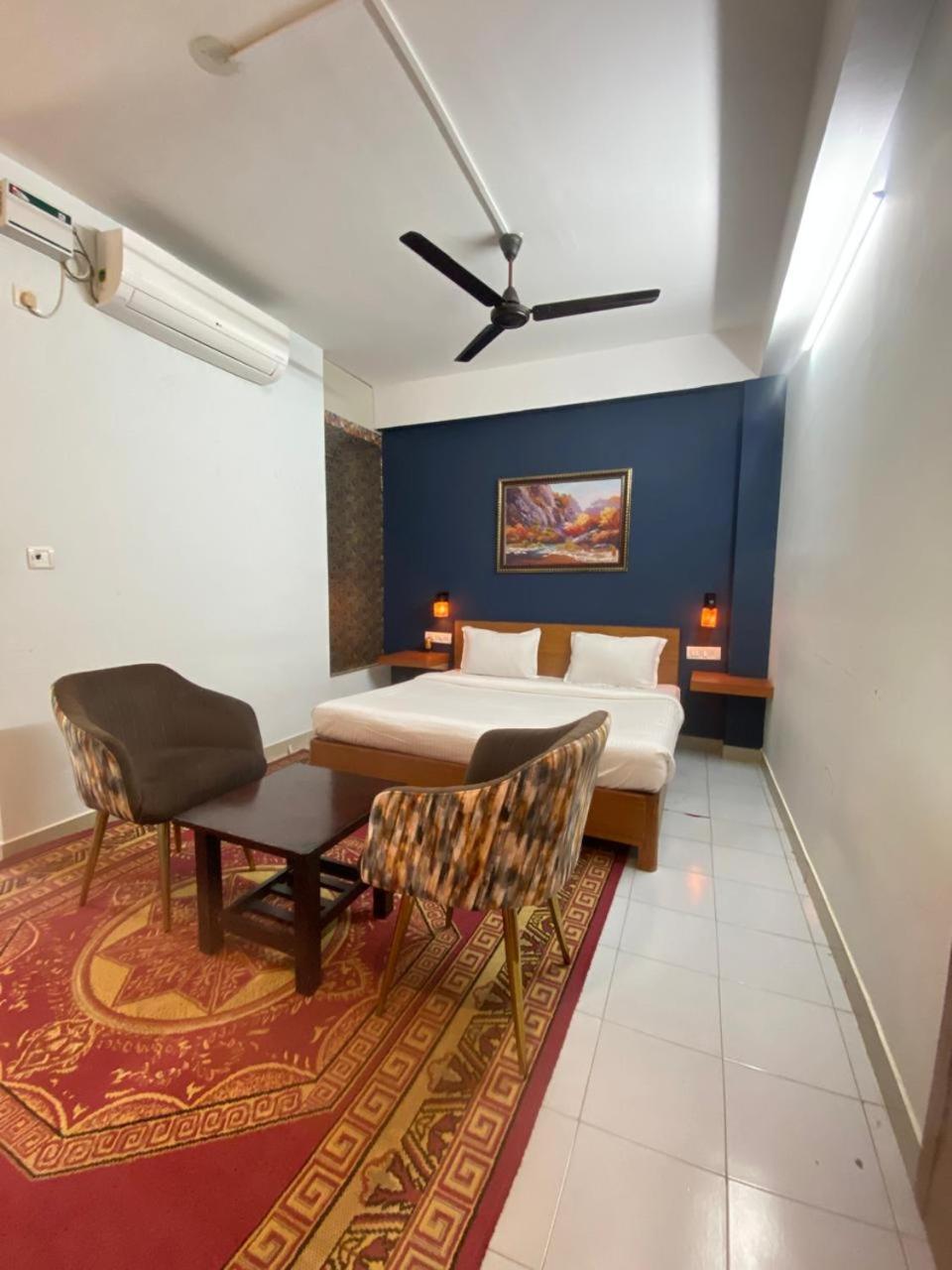 Montecarlo Hotel Mahabalipuram Buitenkant foto